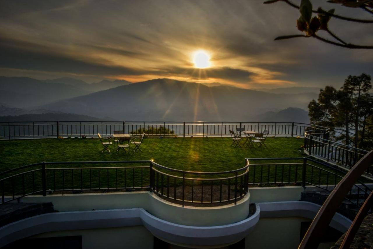 Hotel Imperial Heights Almora Exterior foto